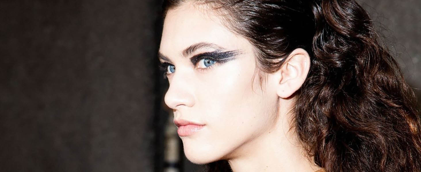 Grunge Makeup: Το makeup trend που έρχεται από τις πασαρέλες